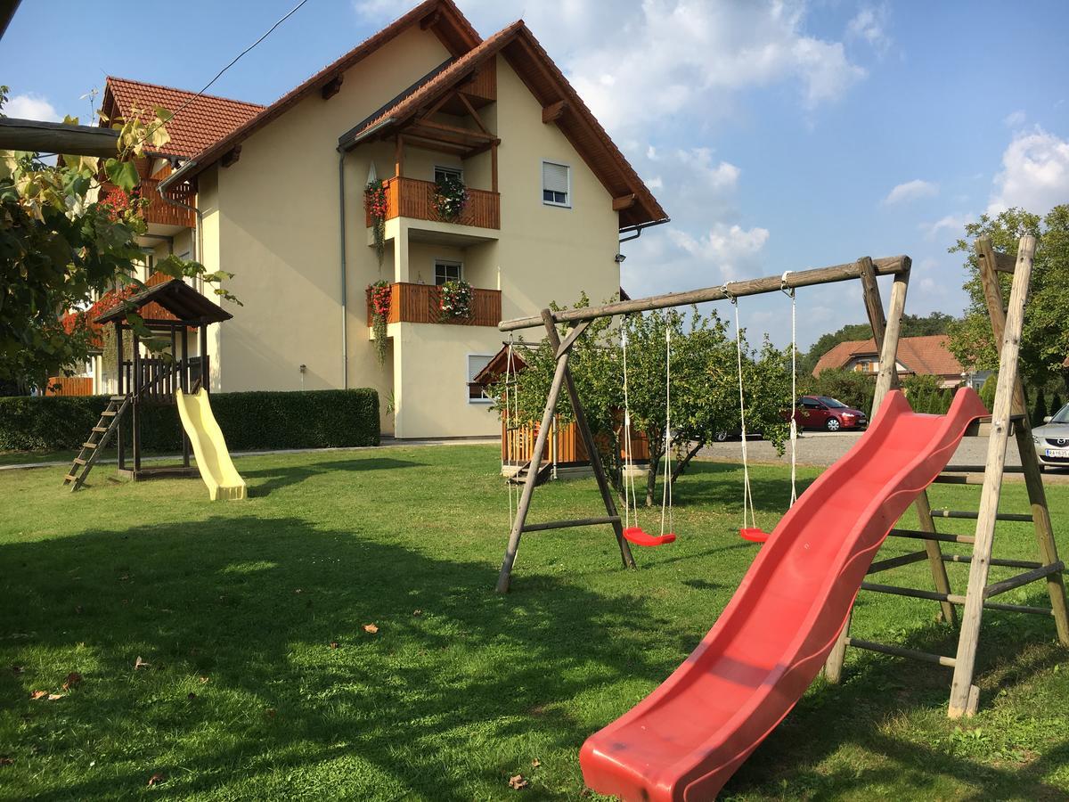 Radhotel Schischek Oberpurkla Exteriör bild